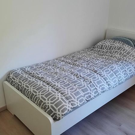 Appartement Duplex Pour 3-4 Personnes A Ciney Kültér fotó