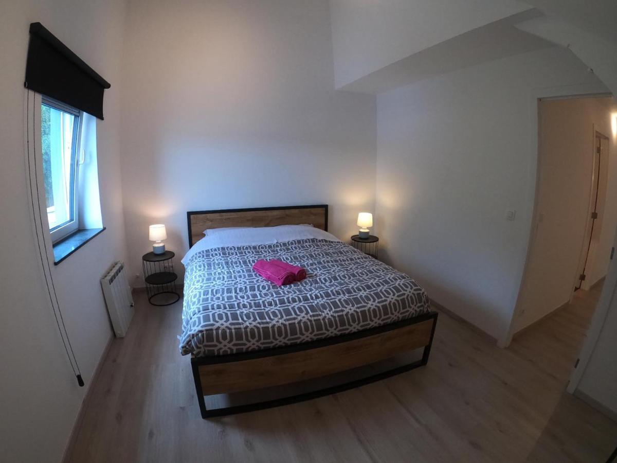 Appartement Duplex Pour 3-4 Personnes A Ciney Kültér fotó