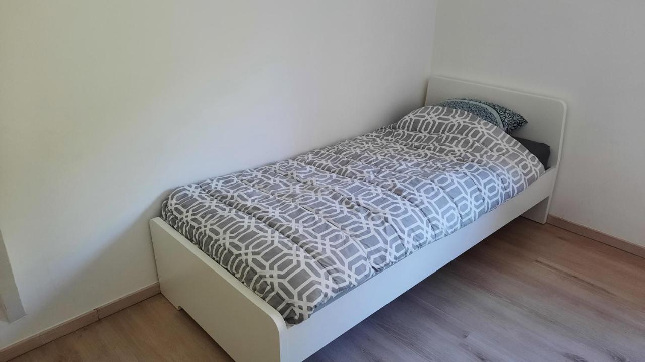 Appartement Duplex Pour 3-4 Personnes A Ciney Kültér fotó